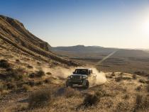 18-On Jeep Wrangler JL Through Shaft Stabilizer Performance Series 2.0 8.2 Inch Axle Mount FOX
